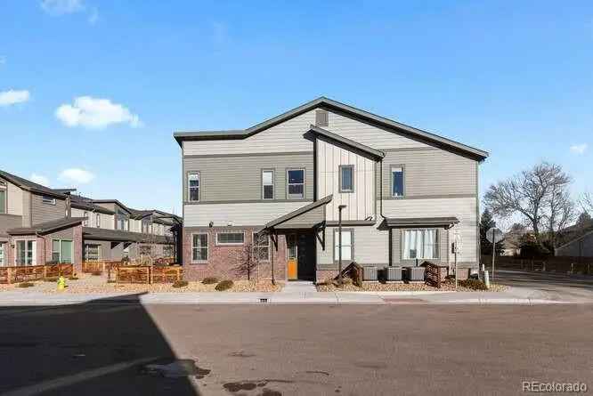 House For Sale in Wheat Ridge, Colorado