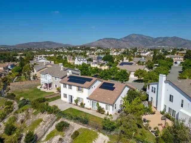 Single-family house For Sale in 1018, Silver Oak Place, Chula Vista, California