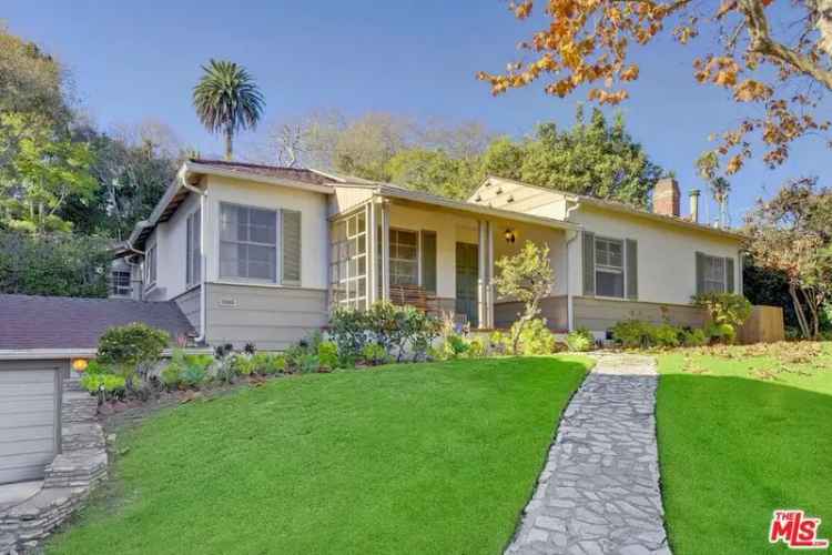 Single-family house For Sale in 3343, Shelby Drive, Los Angeles, California