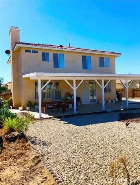 Single-family house For Sale in Adelanto, California