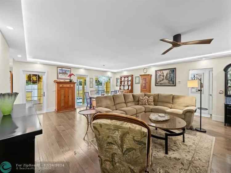 Single-family house For Sale in Fort Lauderdale, Florida