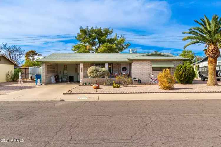 Single-family house For Sale in 1472, South Ocotillo Drive, Apache Junction, Arizona