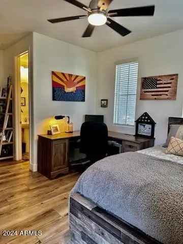 Single-family house For Sale in 745, West Flintlock Way, Chandler, Arizona