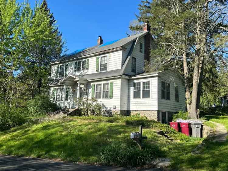 Single-family house For Sale in 157, East Waterbury Road, Naugatuck, Connecticut