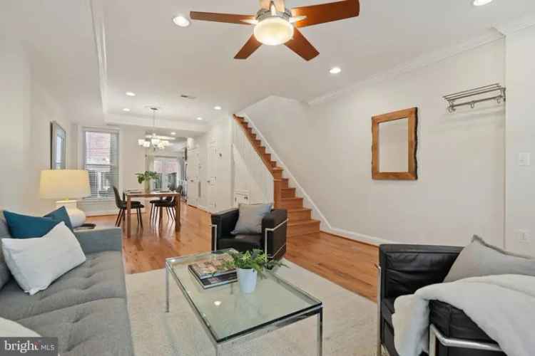 House For Sale in 403, 12th Street Northeast, Washington, District of Columbia