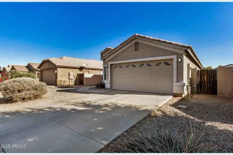 Single-family house For Sale in 41517, North Ranch Drive, San Tan Valley, Arizona