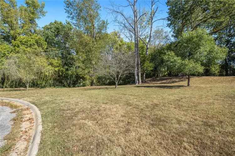 Land For Sale in Fayetteville, Arkansas