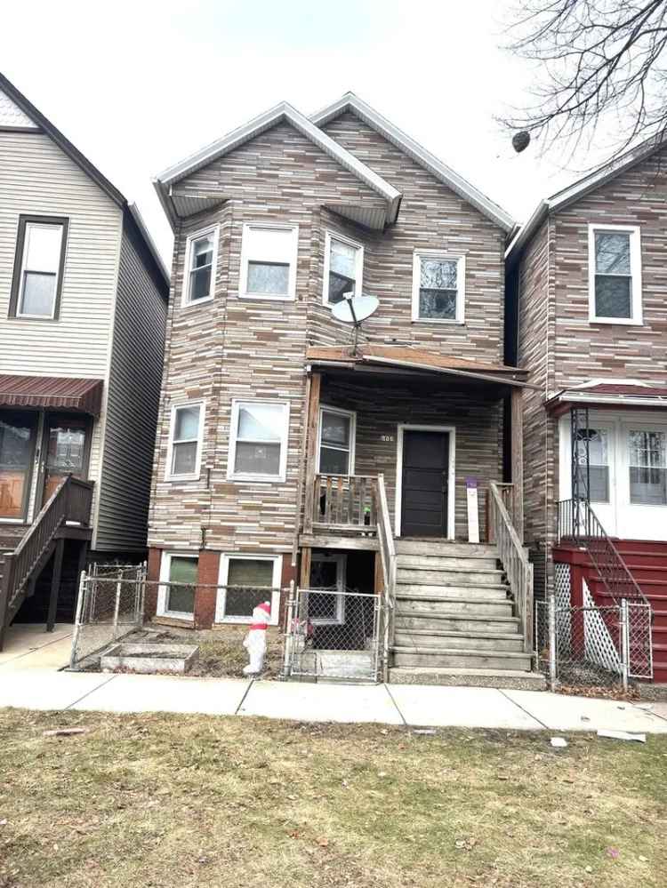 Multi-family house For Sale in 506, West 44th Street, Chicago, Illinois