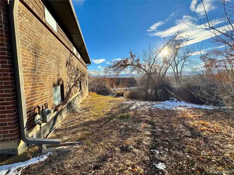 Single-family house For Sale in 6861, Oberon Road, Arvada, Colorado