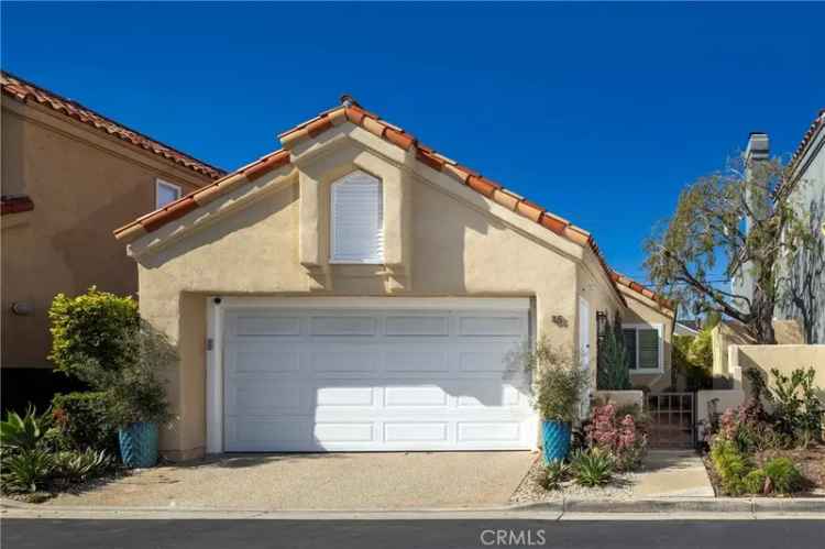 Single-family house For Sale in 85, Pelican Court, Newport Beach, California