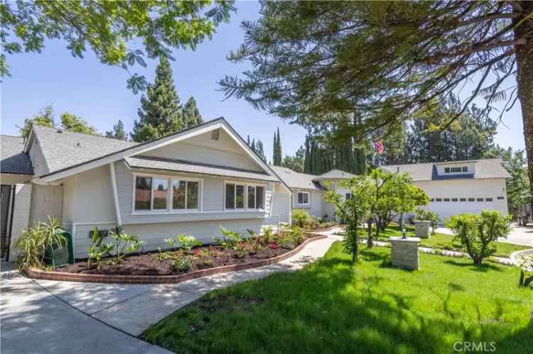 Single-family house For Sale in 19305, Romar Place, Los Angeles, California