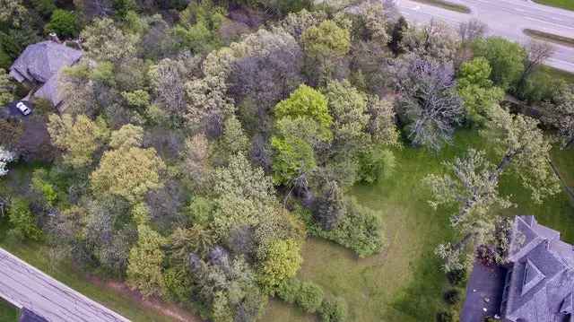 Land For Sale in 121, North Wynstone Drive, North Barrington, Illinois