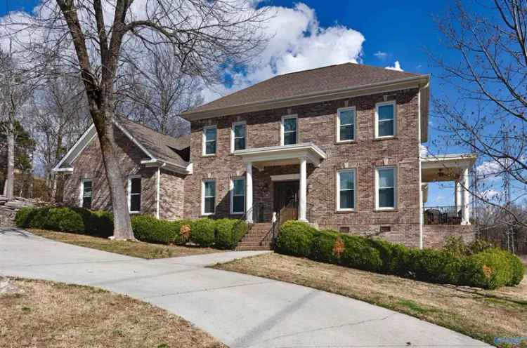 Single-family house For Sale in 2129, Springhouse Road Southeast, Huntsville, Alabama