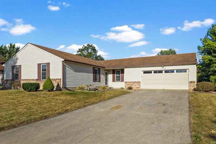 Single-family house For Sale in 11930, Willowind Court, Fort Wayne, Indiana