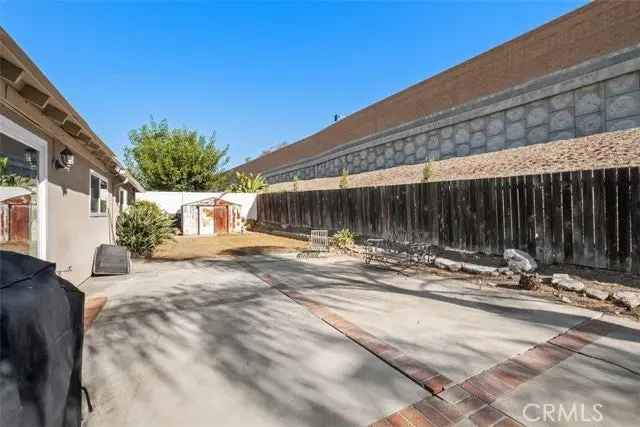 Single-family house For Sale in 344, Woodland Avenue, Brea, California