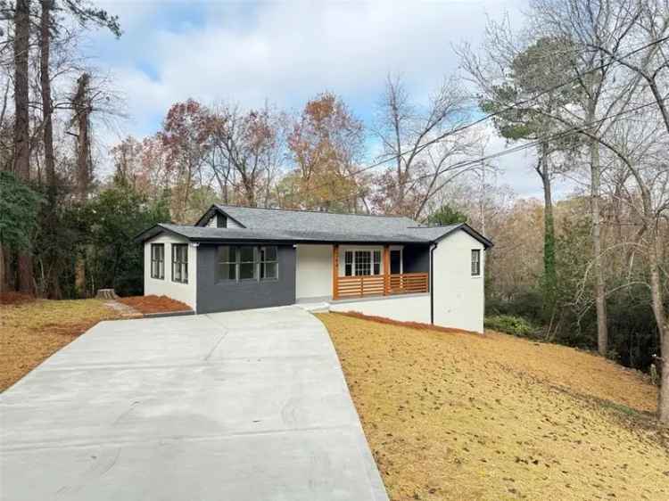 Single-family house For Sale in 564, Rogers Drive, Macon, Georgia