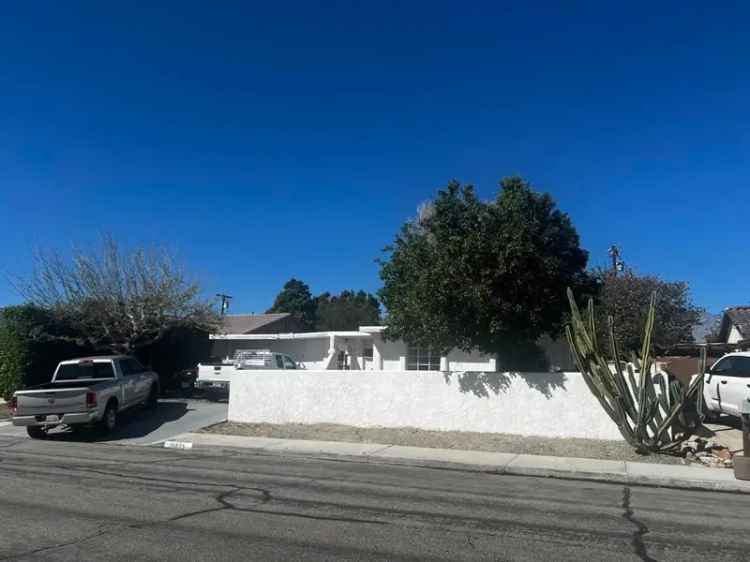 Single-family house For Sale in Cathedral City, California