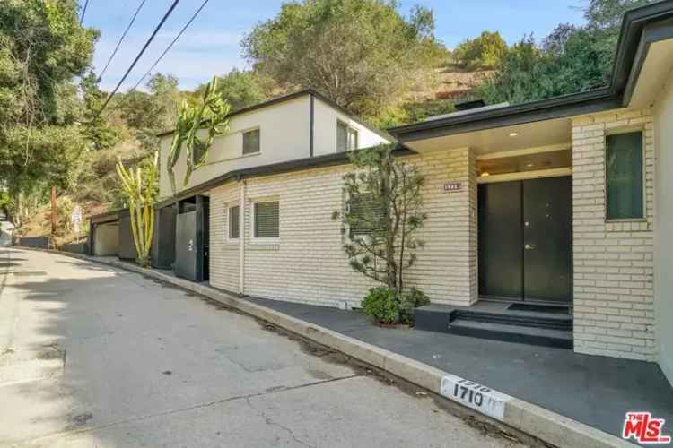 Single-family house For Sale in 1710, Franklin Canyon Drive, Beverly Hills, California