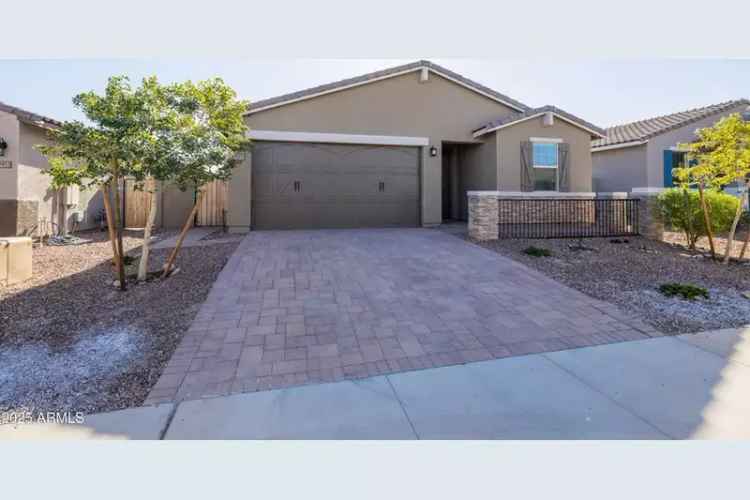 Single-family house For Sale in 19959, West Rancho Drive, Litchfield Park, Arizona