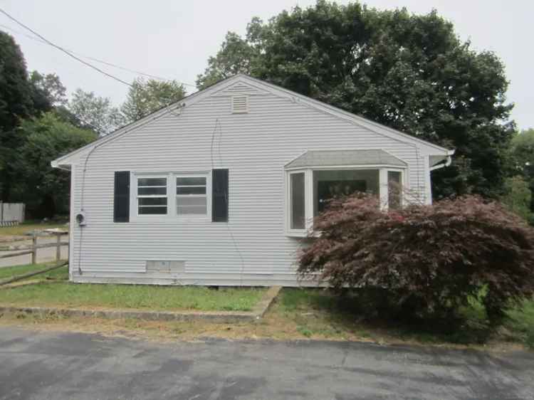 Single-family house For Sale in 20, Stonington Road, Norwich, Connecticut