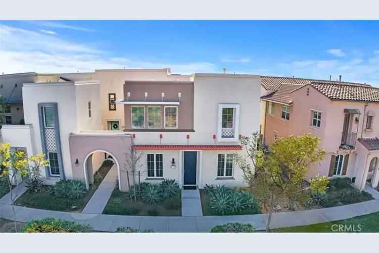 Condo For Sale in 166,168,170, Paramount, Irvine, California