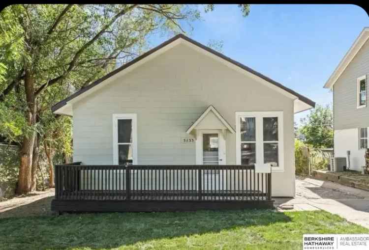 1892 Aksarben Schoolhouse - Charming Remodeled Home