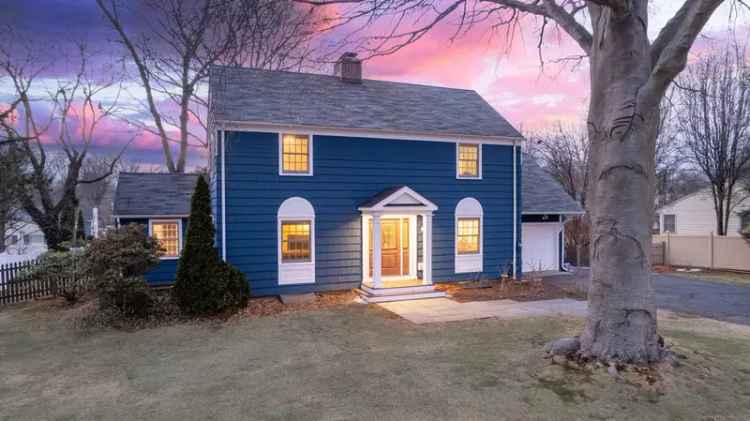 Single-family house For Sale in 121, Strawberry Hill Avenue, Norwalk, Connecticut