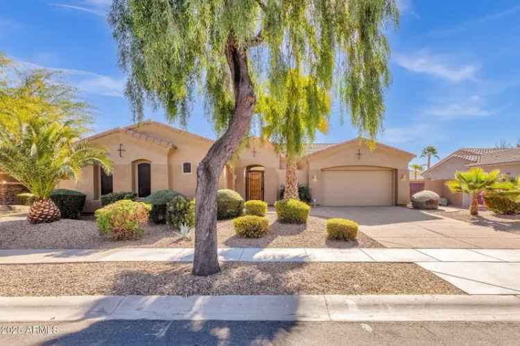 Single-family house For Sale in 4503, East Cabrillo Drive, Gilbert, Arizona