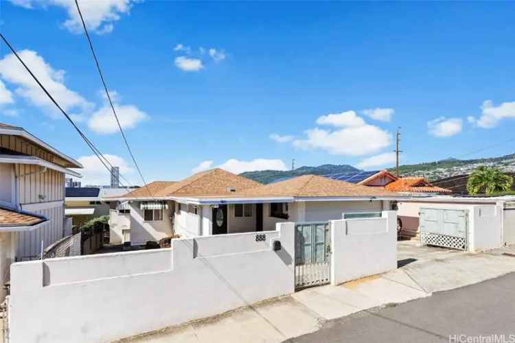 Single-family house For Sale in 888, 4th Avenue, Honolulu, Hawaii