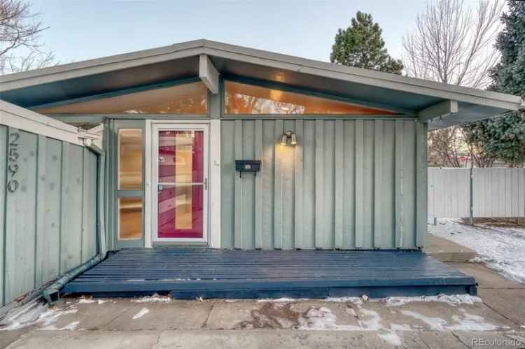 Single-family house For Sale in 2590, South Meade Street, Denver, Colorado