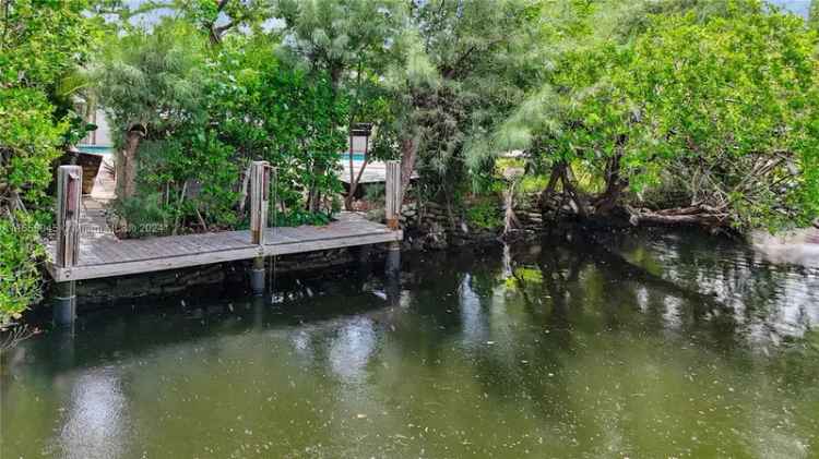 Single-family house For Sale in Fort Lauderdale, Florida