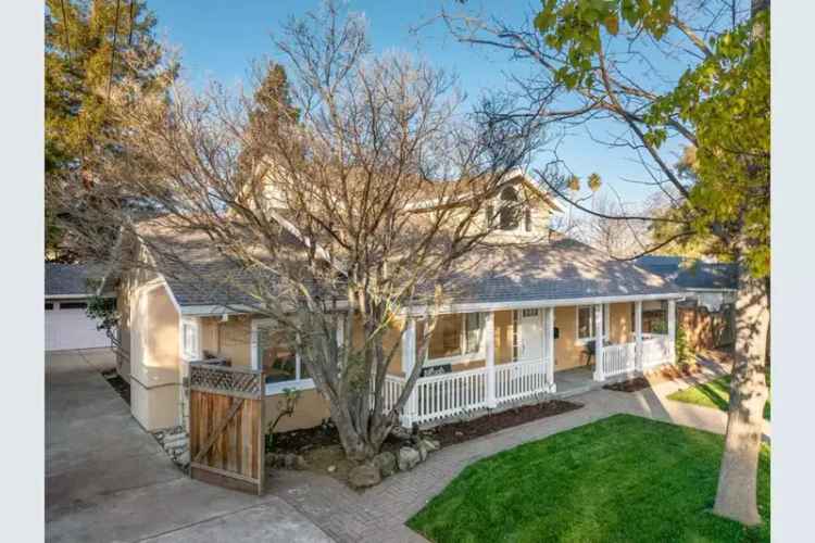 Single-family house For Sale in 19147, Loree Avenue, Cupertino, California