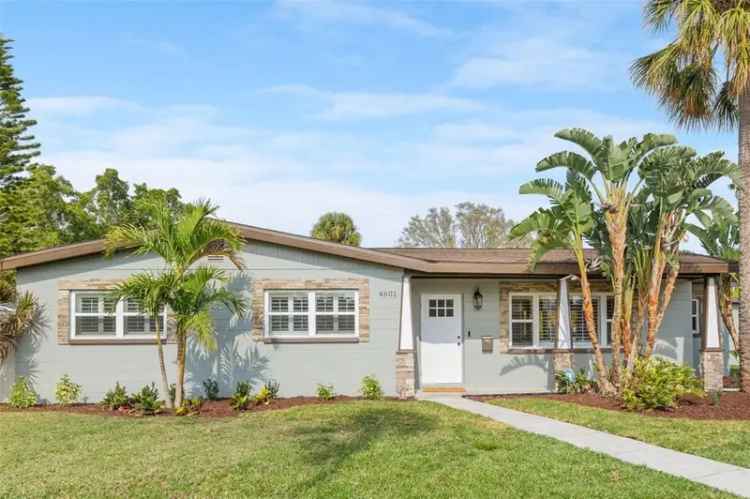 Single-family house For Sale in 4601, Venetian Boulevard Northeast, Saint Petersburg, Florida