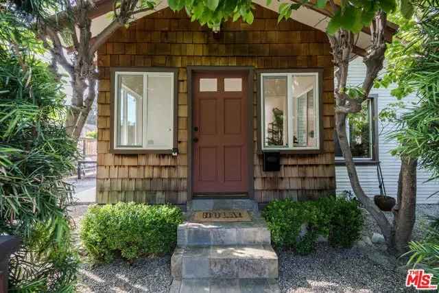 Single-family house For Sale in Los Angeles, California