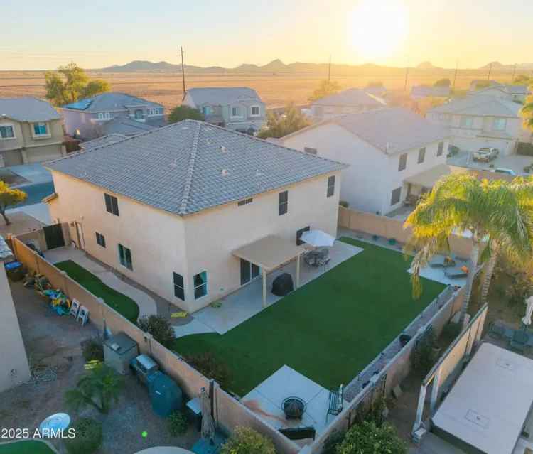 Single-family house For Sale in 4340, East Silverbell Road, San Tan Valley, Arizona