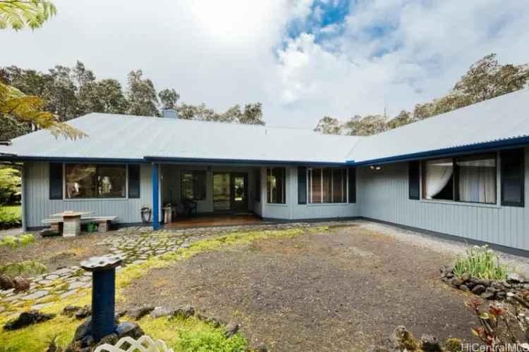 Single-family house For Sale in Volcano, Hawaii