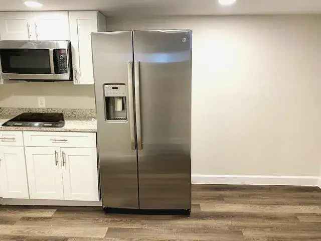 1 Bedroom Apartment Near Ballston Metro - Updated Kitchen and Bath