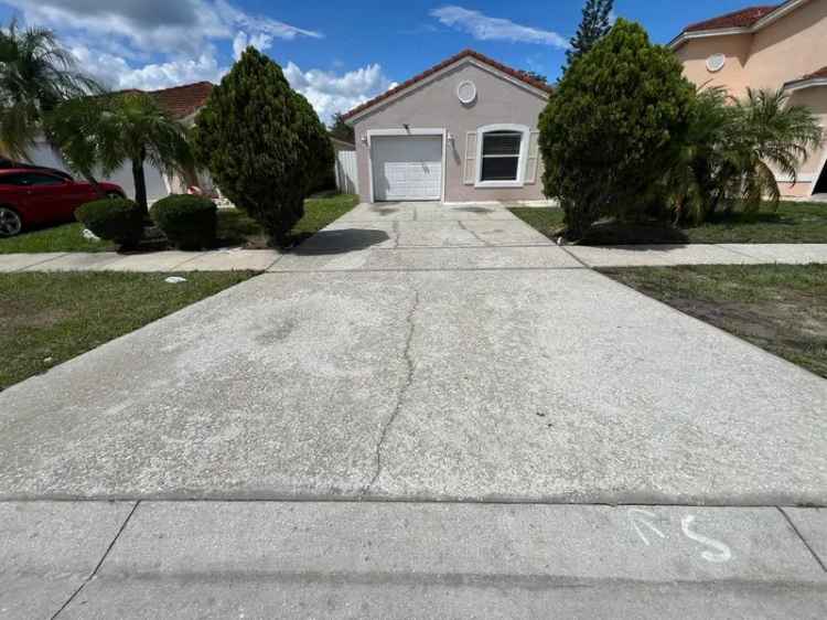 Single-family house For Sale in 2317, Santa Lucia Street, Kissimmee, Florida