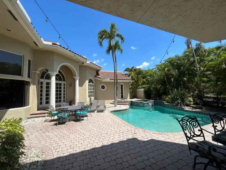 Single-family house For Sale in 6197, Northwest 32nd Avenue, Boca Raton, Florida