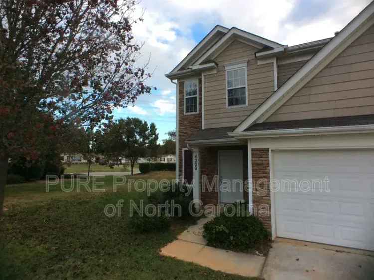 3 Bed 25 Bath Home in Wesley Chapel with Fireplace and Pool