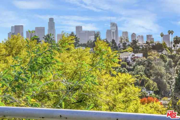 Single-family house For Sale in 1878, Lucretia Avenue, Los Angeles, California