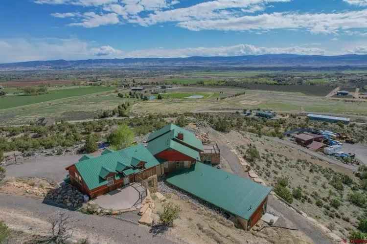 Single-family house For Sale in Colorado