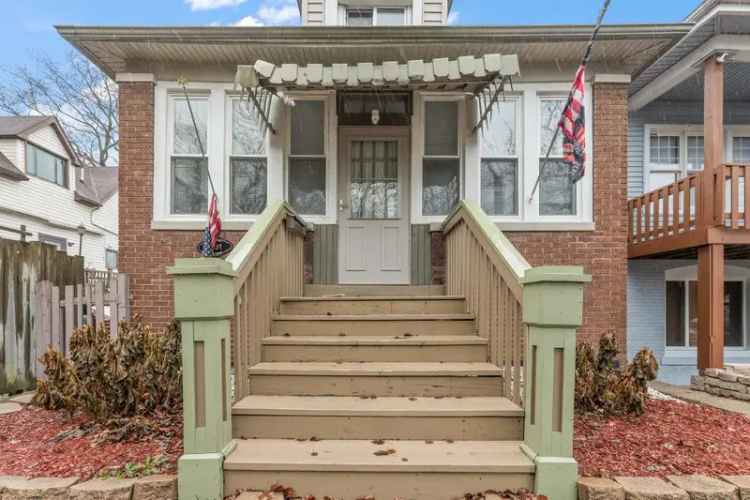 Single-family house For Sale in 2031, Davidson Place, Whiting, Indiana