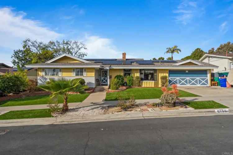 Single-family house For Sale in 6196, Rockhurst Drive, San Diego, California