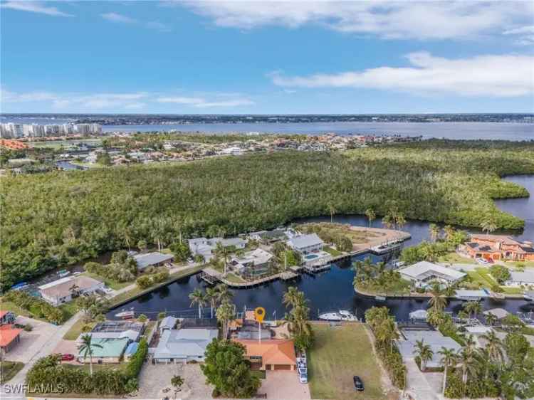 Single-family house For Sale in Fort Myers, Florida