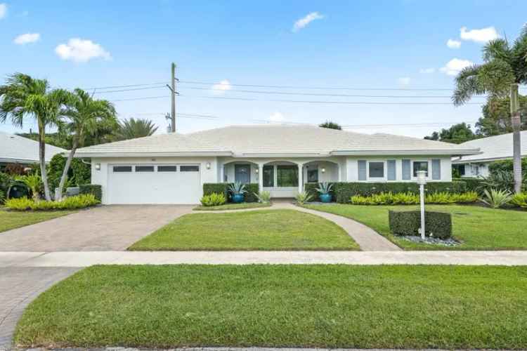 Single-family house For Sale in 745, Apple Tree Lane, Boca Raton, Florida