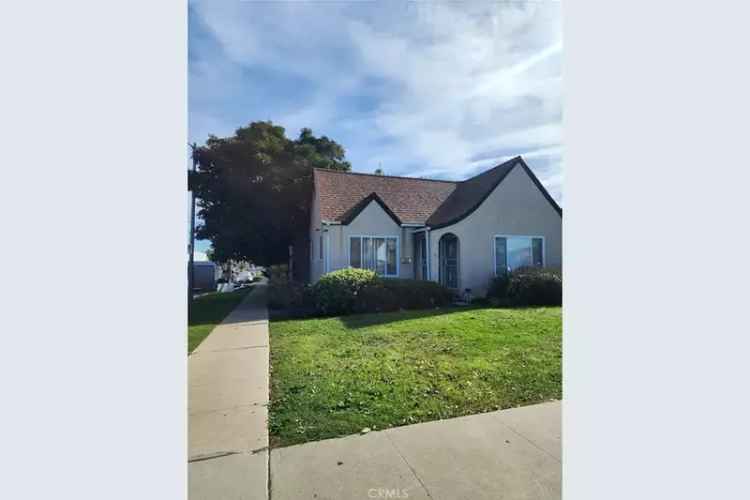 Multi-family house For Sale in 7400, South Hobart Boulevard, Los Angeles, California