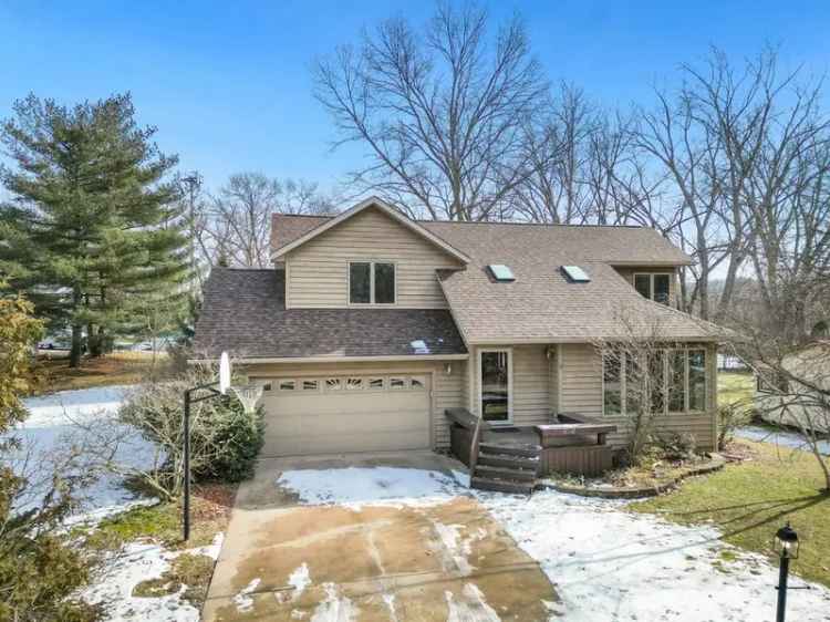 Single-family house For Sale in 616, Oakland Drive, Michigan City, Indiana