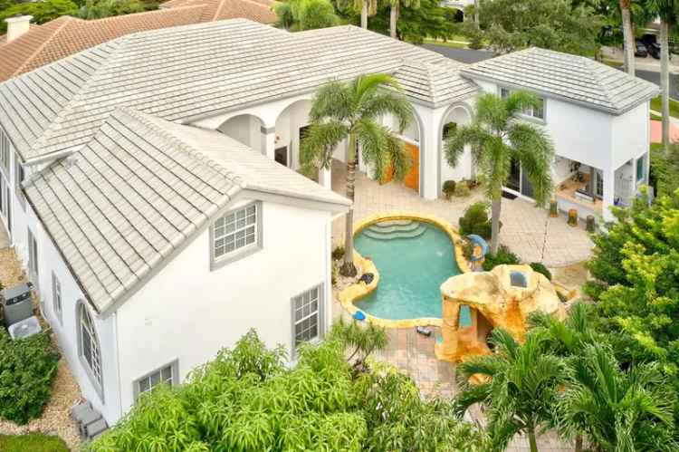 Single-family house For Sale in Boca Raton, Florida