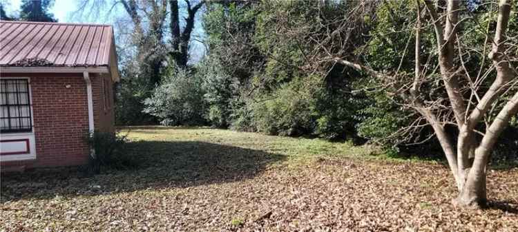 Single-family house For Sale in 1865, Strozier Street, Macon, Georgia